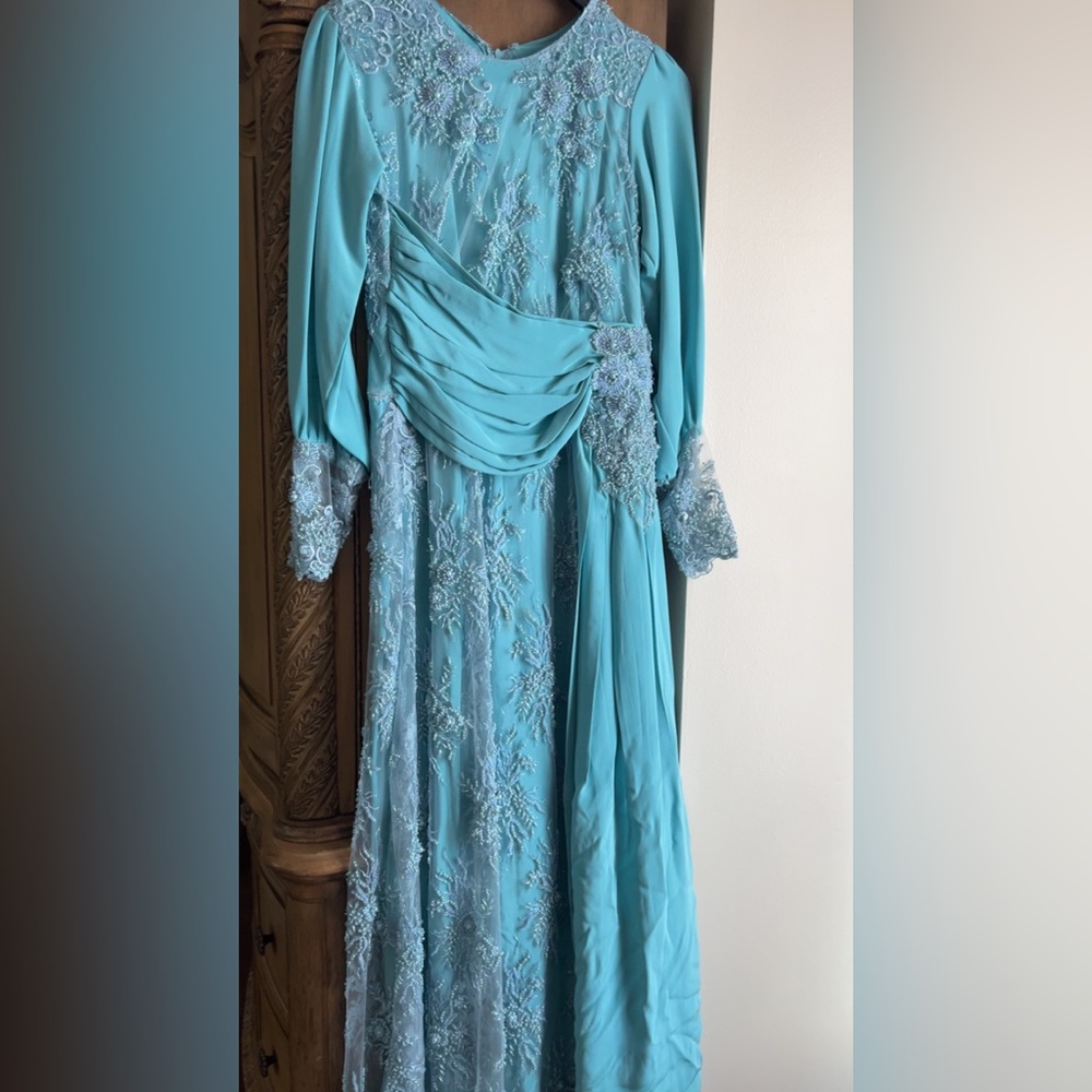 Elegant Blue Lace Women's Dress